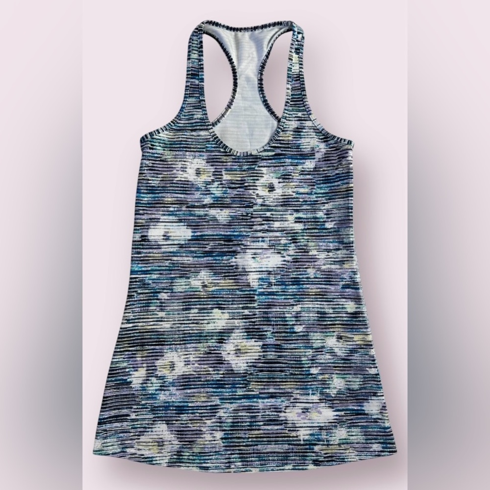 Lululemon, Cool Racerback II, Size 6